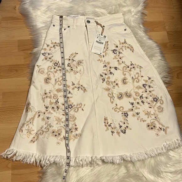 - Zara the western skirt white denim floral bead design fringe hem NEW w… - Picture 10 of 10